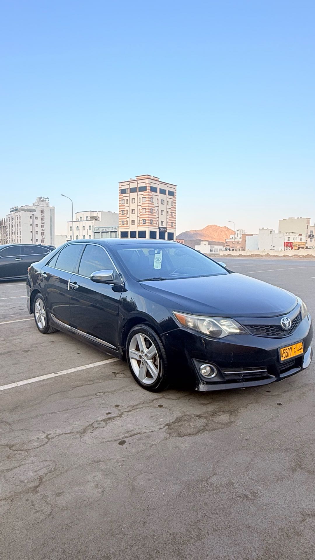 Car Image 2014 TOYOTA CAMRY SE
