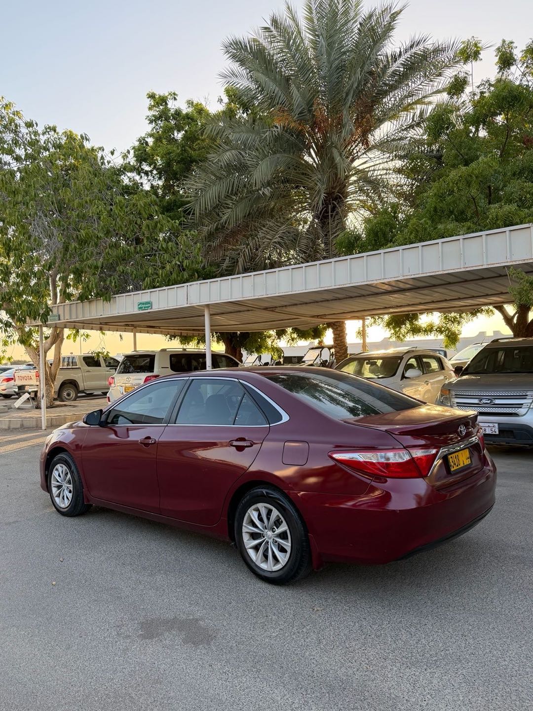 Car Image 2016 TOYOTA CAMRY SE