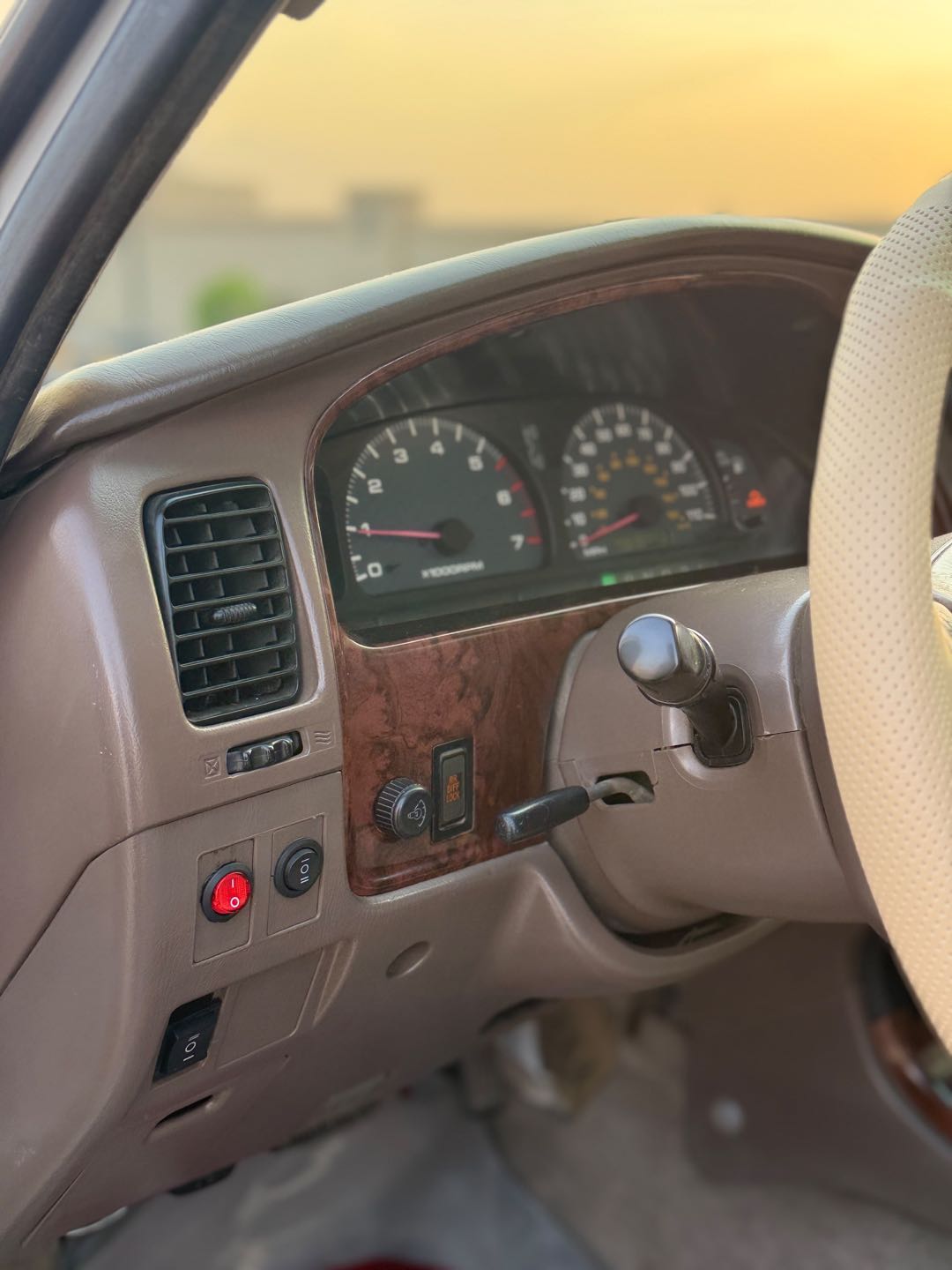 Car Image 2000 TOYOTA 4RUNNER 