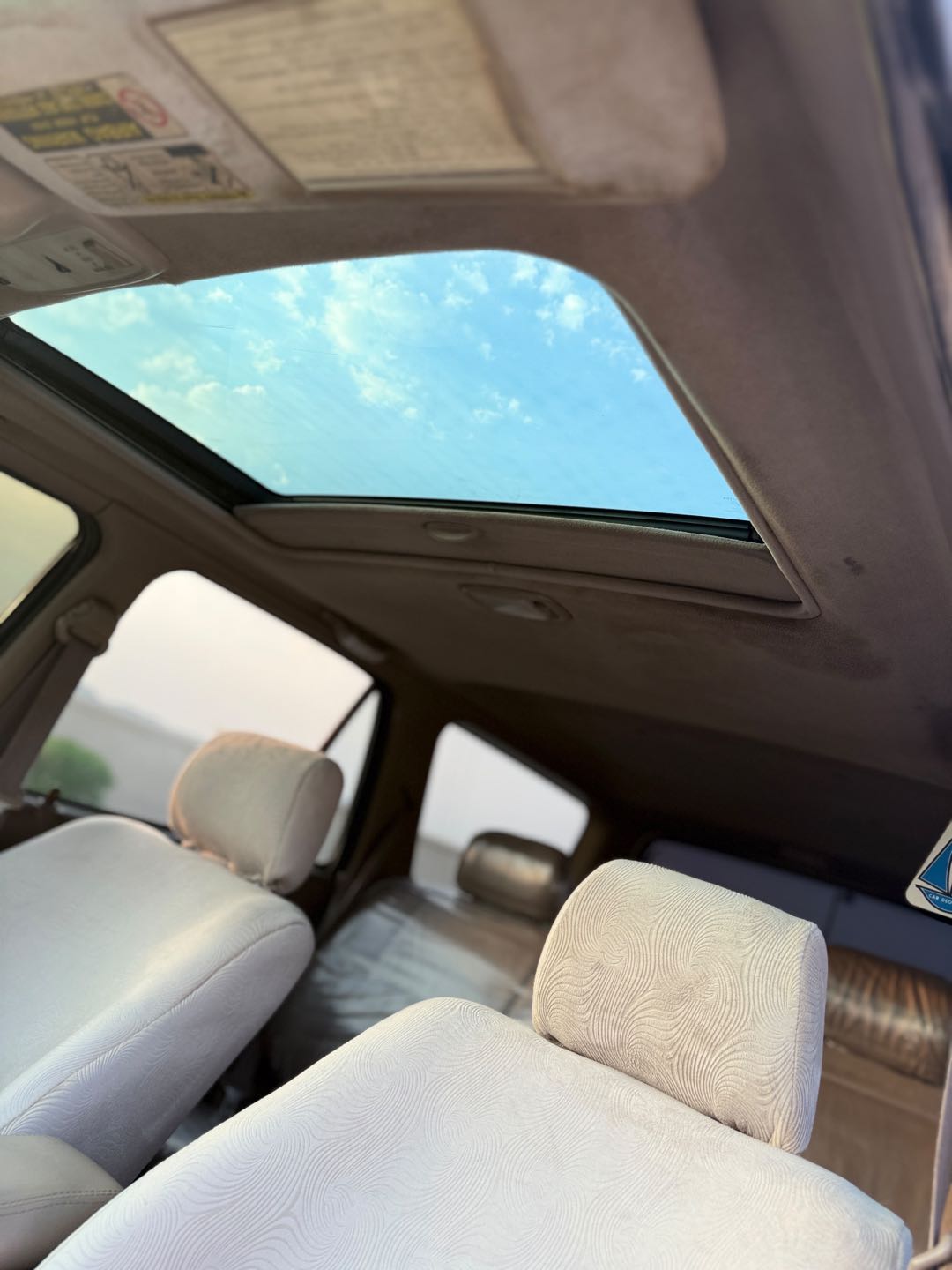 Car Image 2000 TOYOTA 4RUNNER 