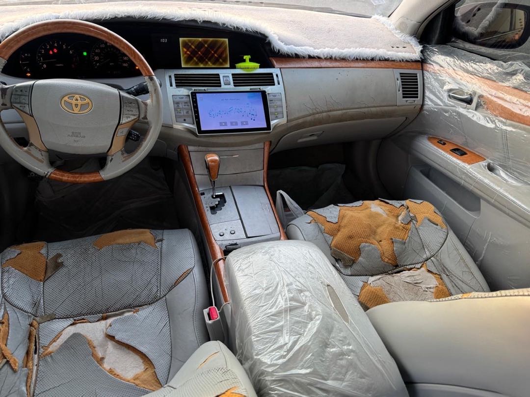 Car Image 2006 TOYOTA AVALON XL