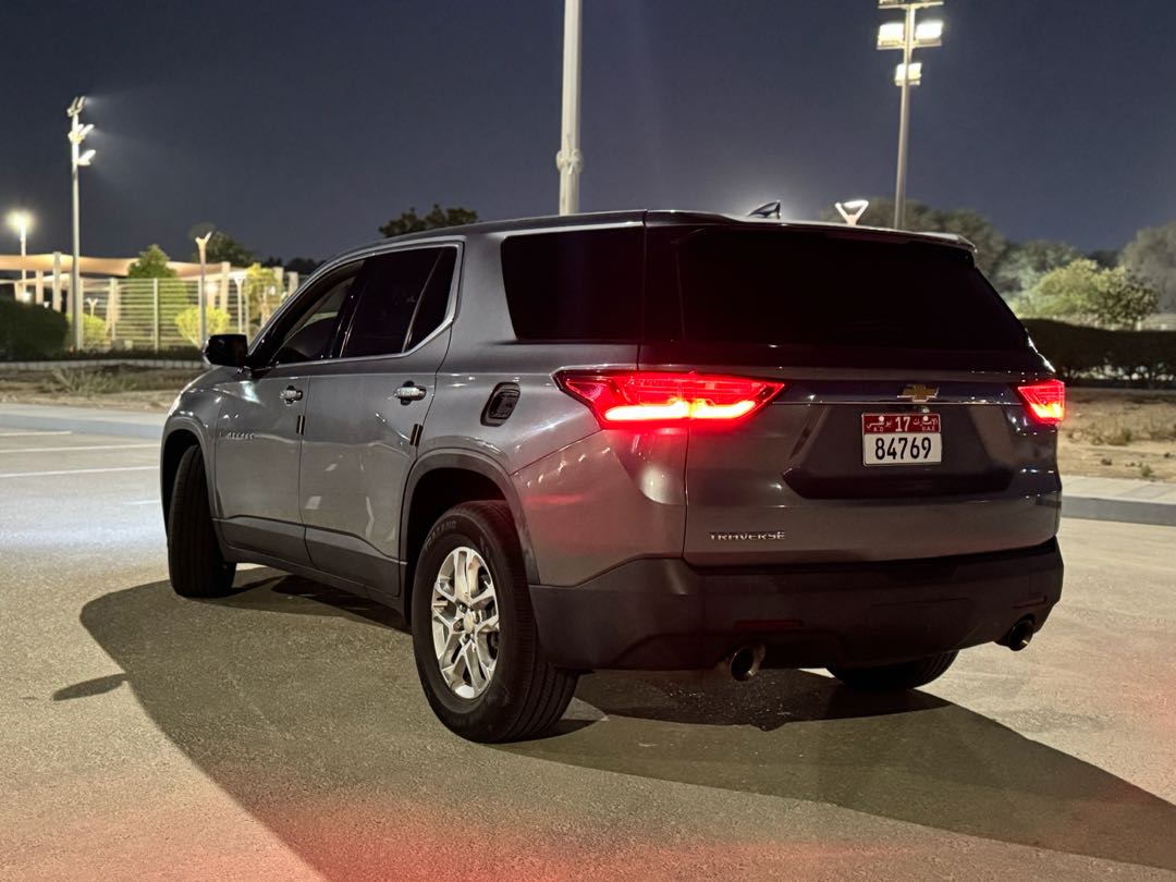 Car Image 2020 CHEVROLET TRAVERSE LT