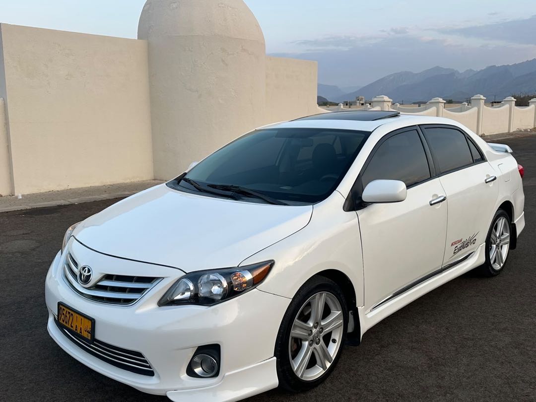 Car Image 2011 TOYOTA COROLLA S