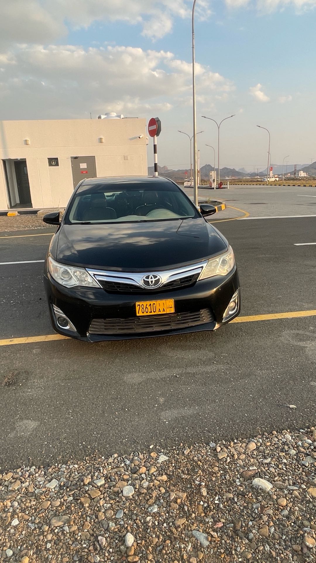 Car Image 2014 TOYOTA CAMRY XLE