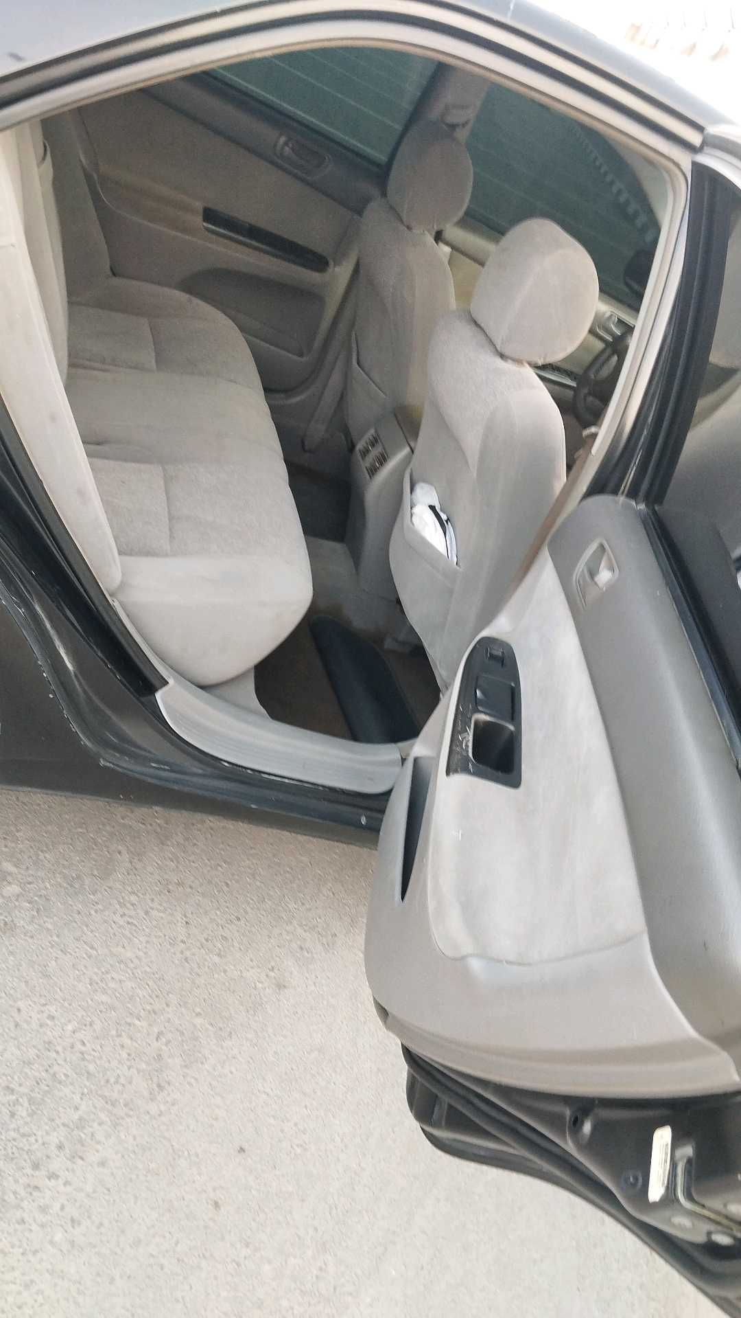 Car Image 2005 TOYOTA CAMRY SE