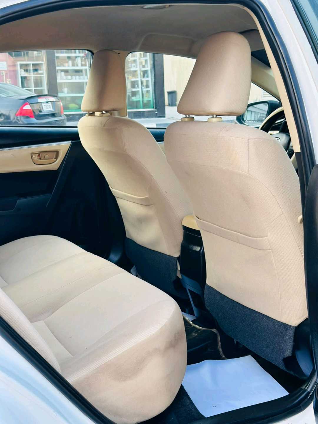 Car Image 2018 TOYOTA COROLLA SE