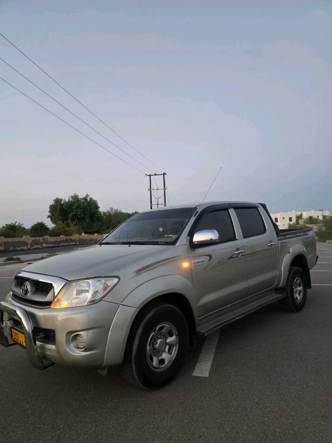 Car Image 2010 TOYOTA HILUX 2.7