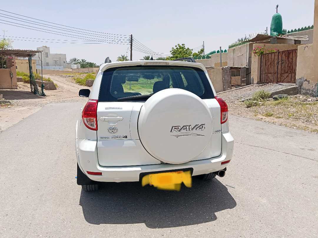 Car Image 2007 TOYOTA RAV4 GX