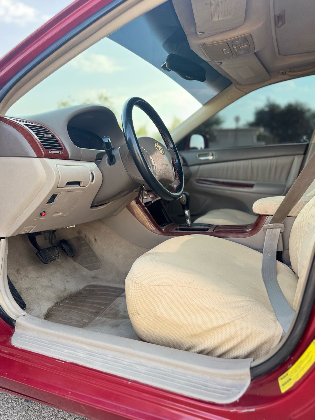 Car Image 2005 TOYOTA CAMRY XLE