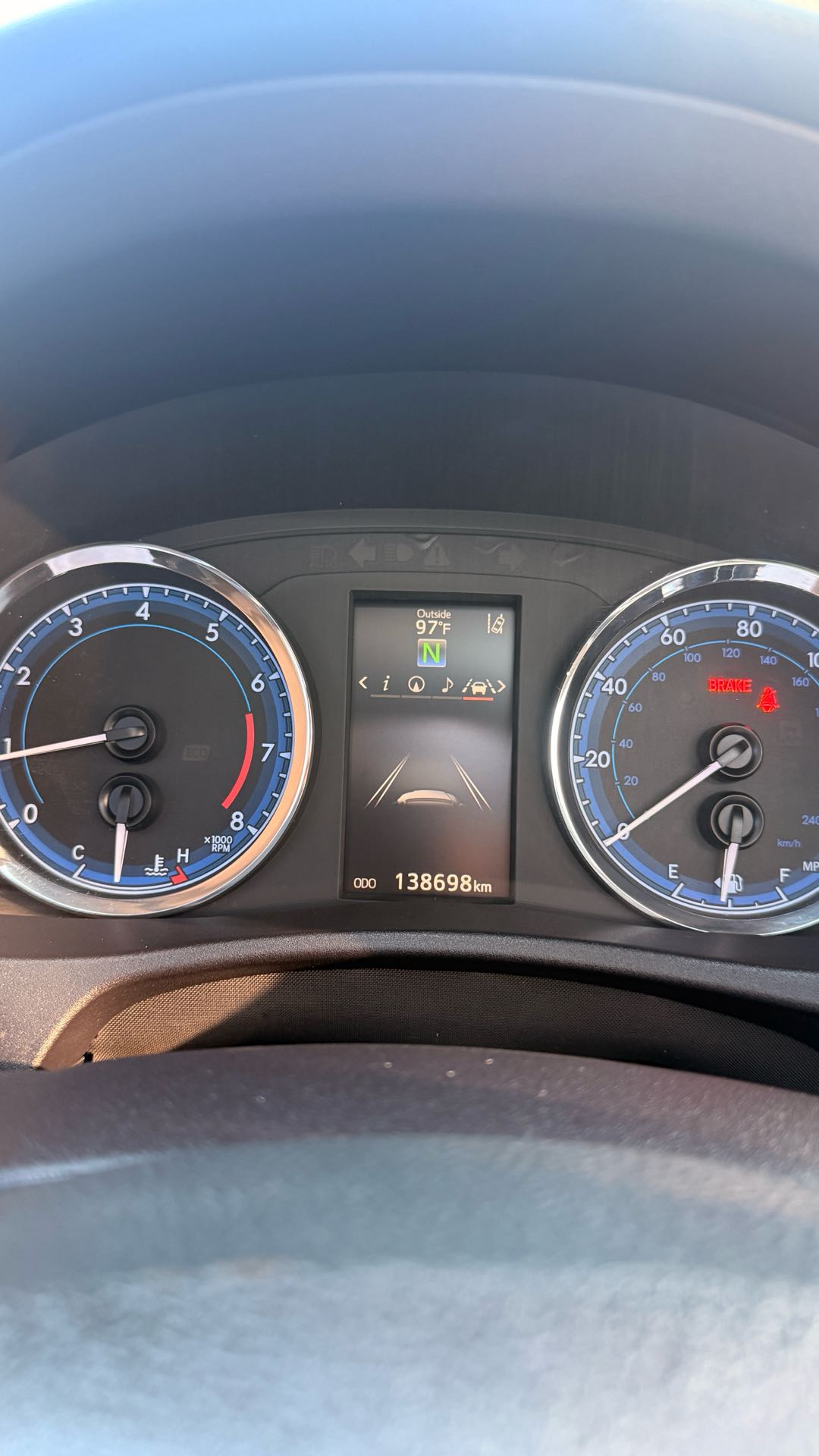Car Image 2018 TOYOTA COROLLA XSE