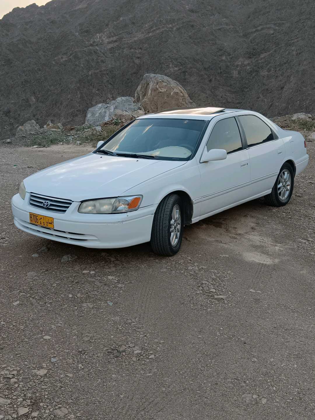 Car Image 2001 TOYOTA CAMRY XLE