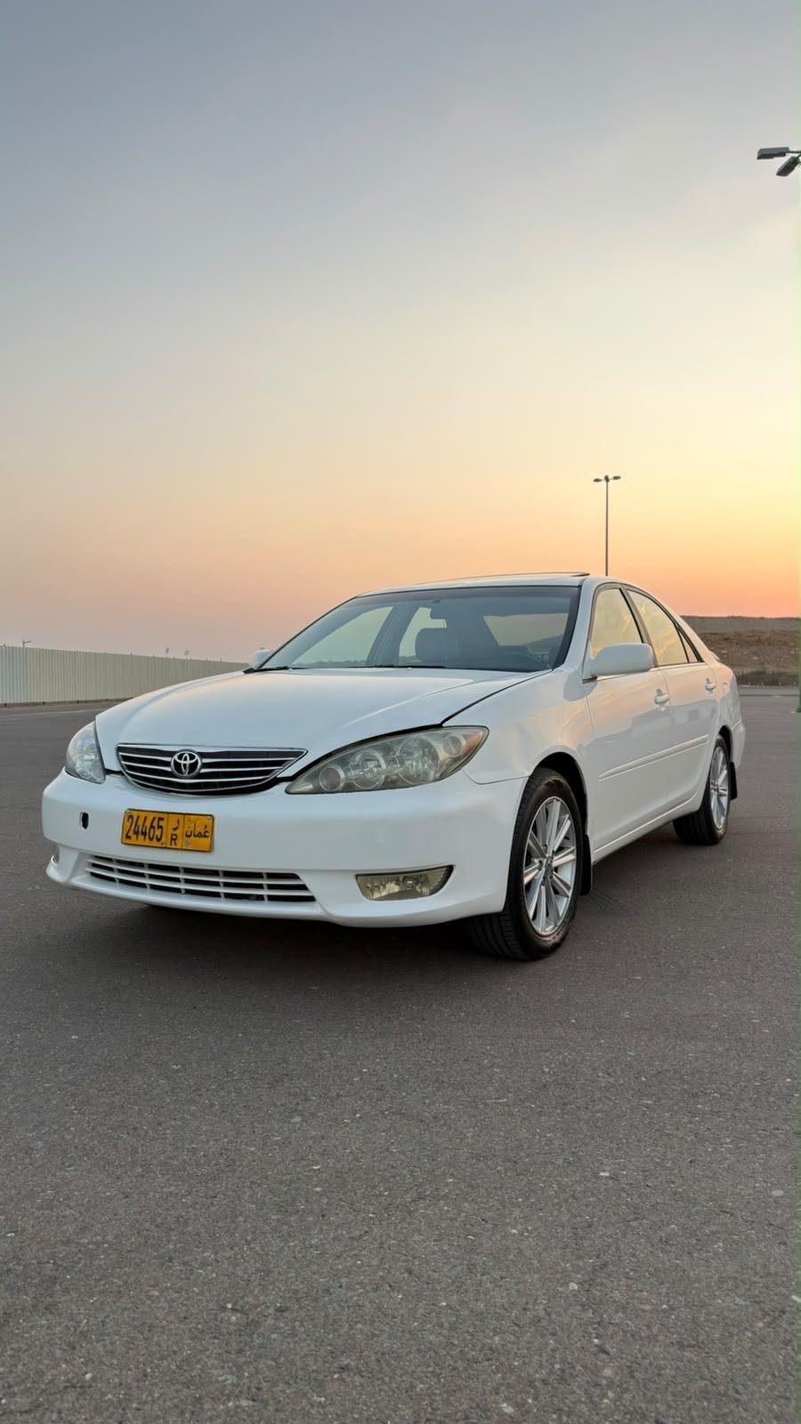 Car Image 2005 TOYOTA CAMRY SE