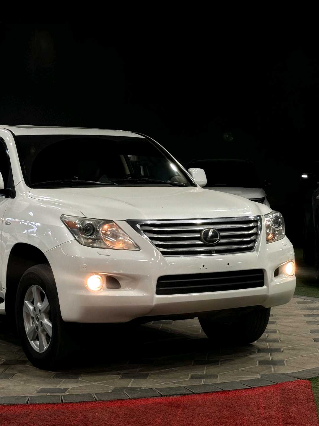 Car Image 2009 LEXUS LX 570 Luxury
