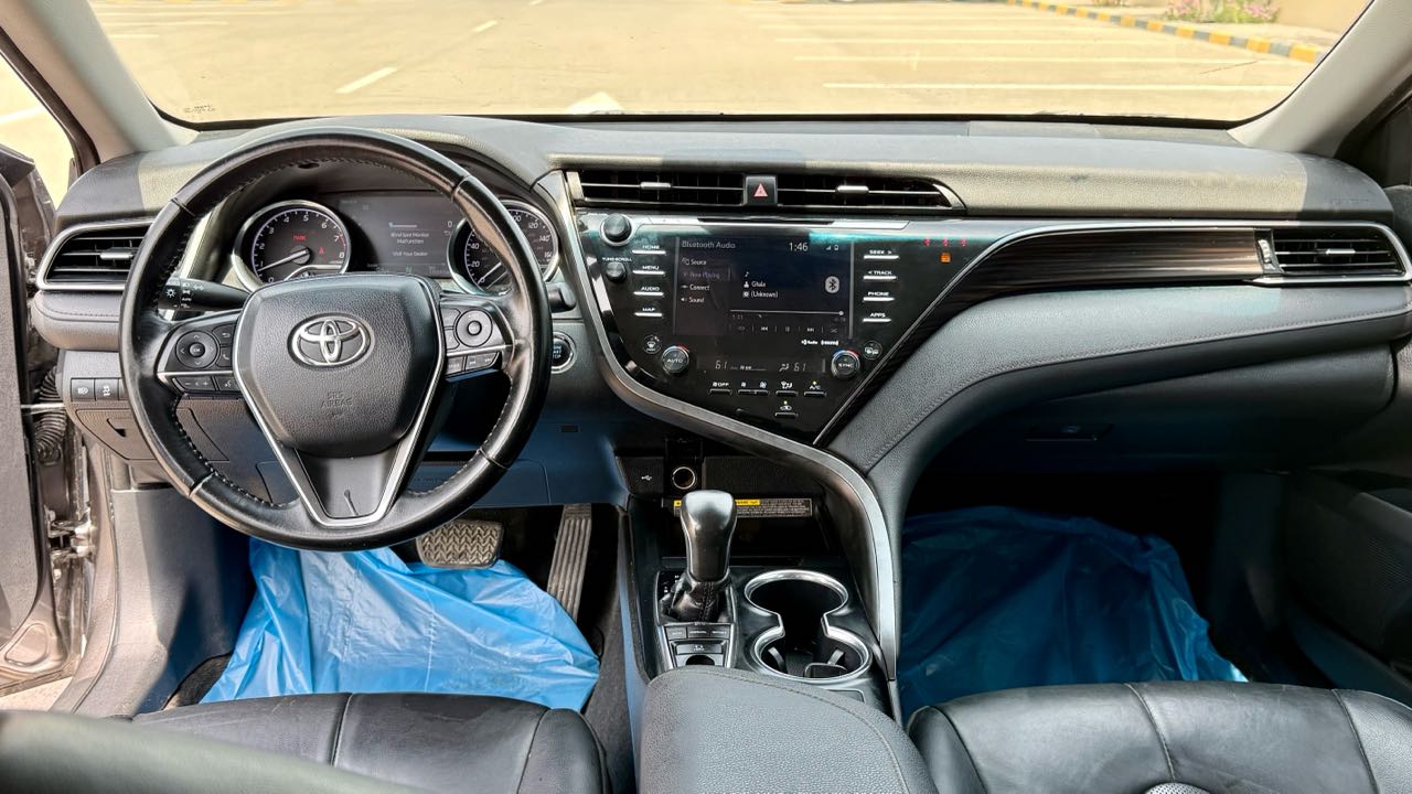 Car Image 2020 TOYOTA CAMRY XLE