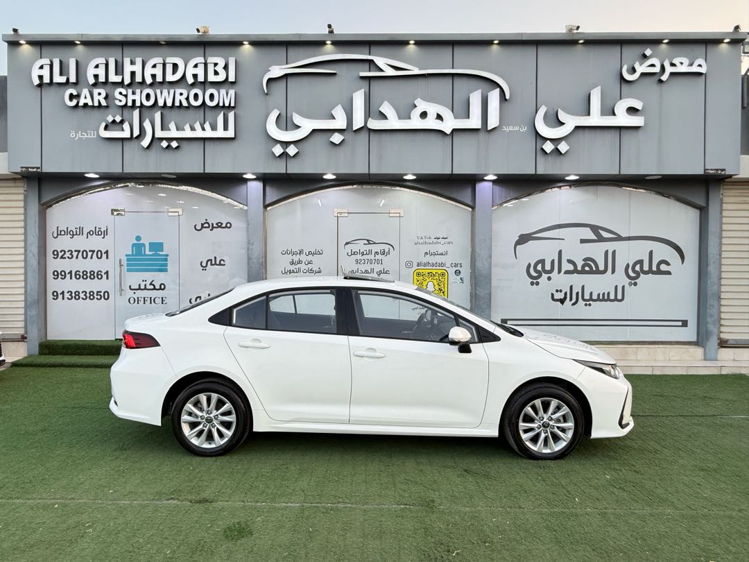 Car Image 2025 TOYOTA COROLLA Limited