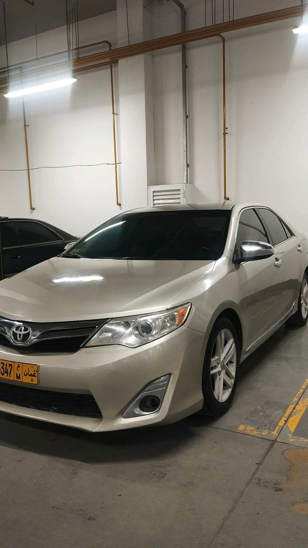 Car Image 2014 TOYOTA CAMRY XLE