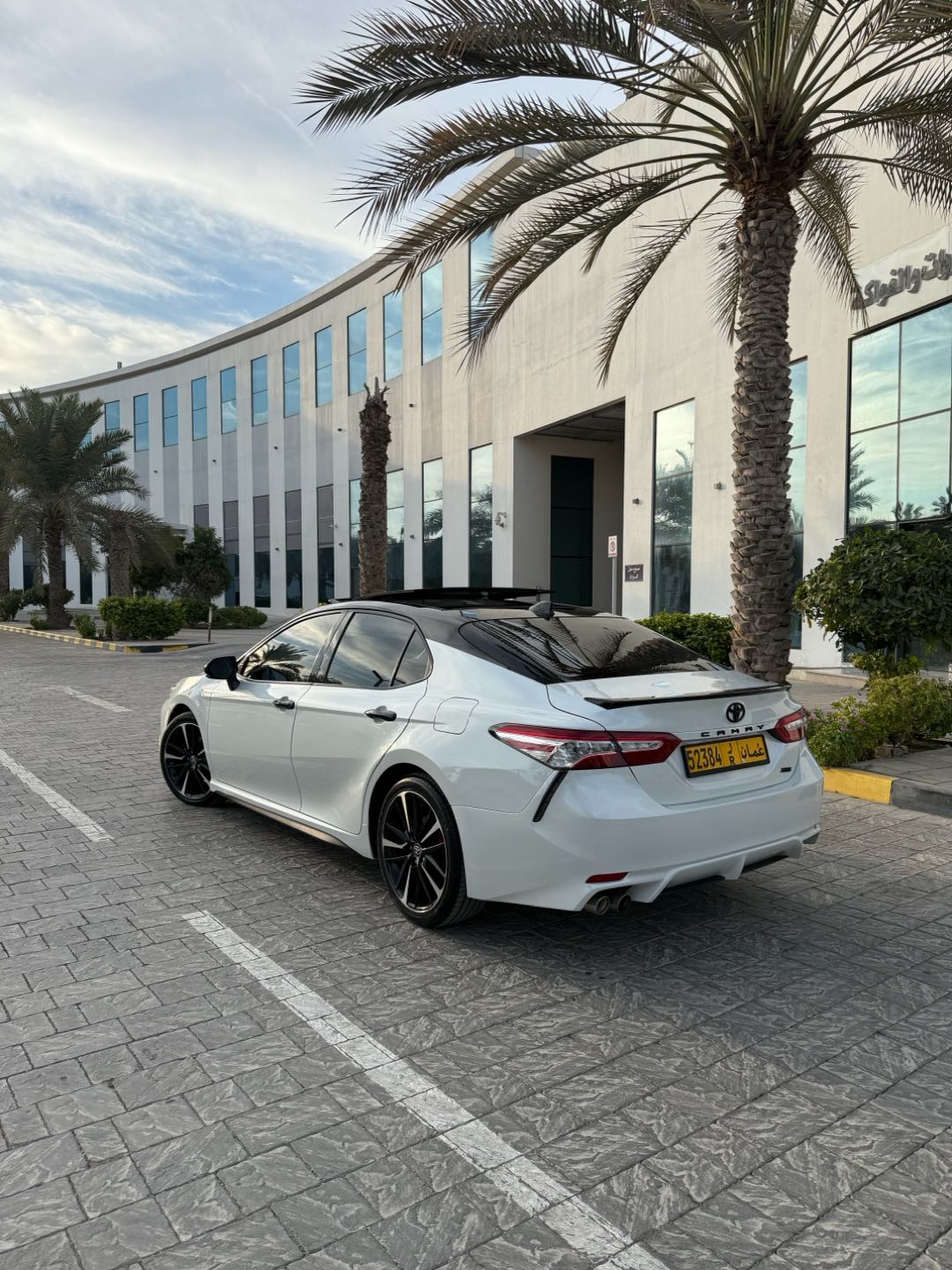 Car Image 2020 TOYOTA CAMRY XSE