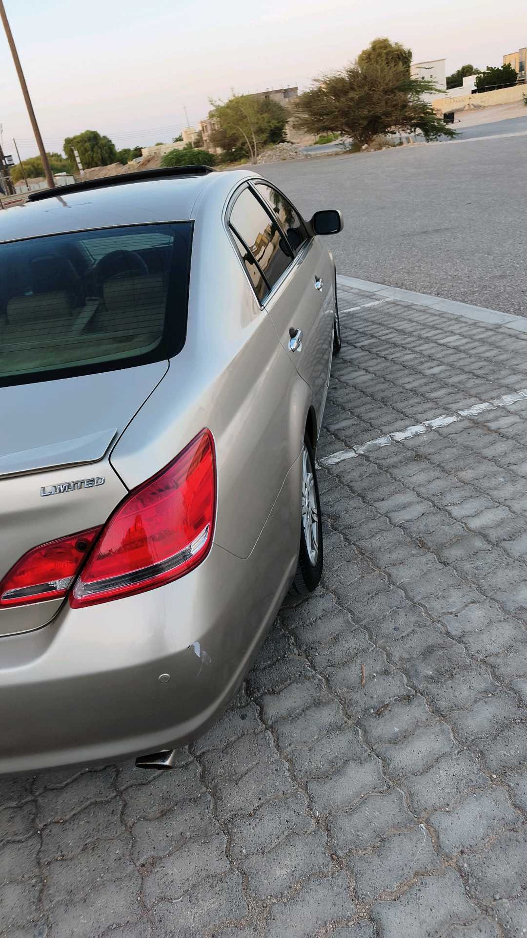 Car Image 2005 TOYOTA AVALON LIMITED