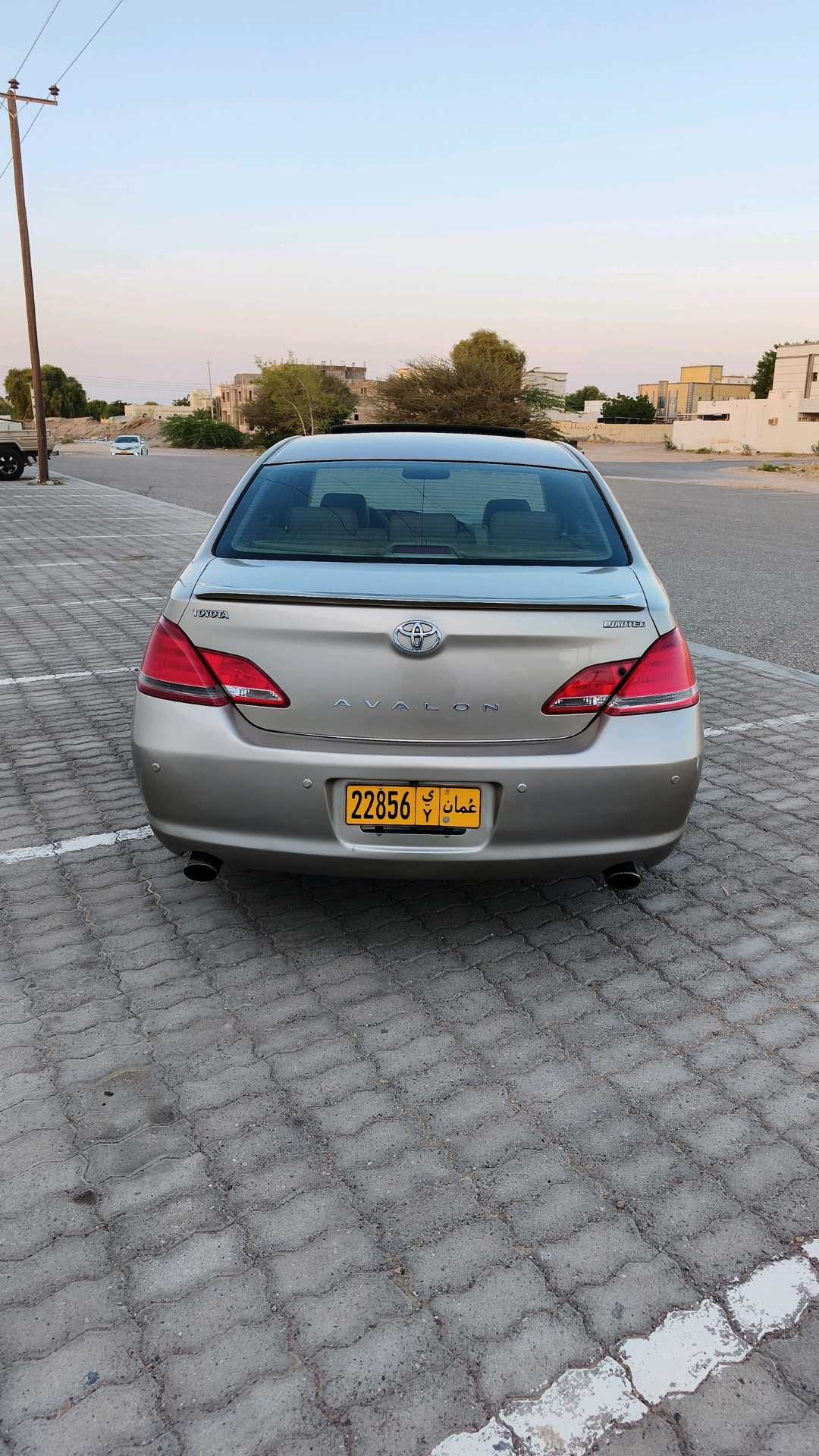 Car Image 2005 TOYOTA AVALON LIMITED