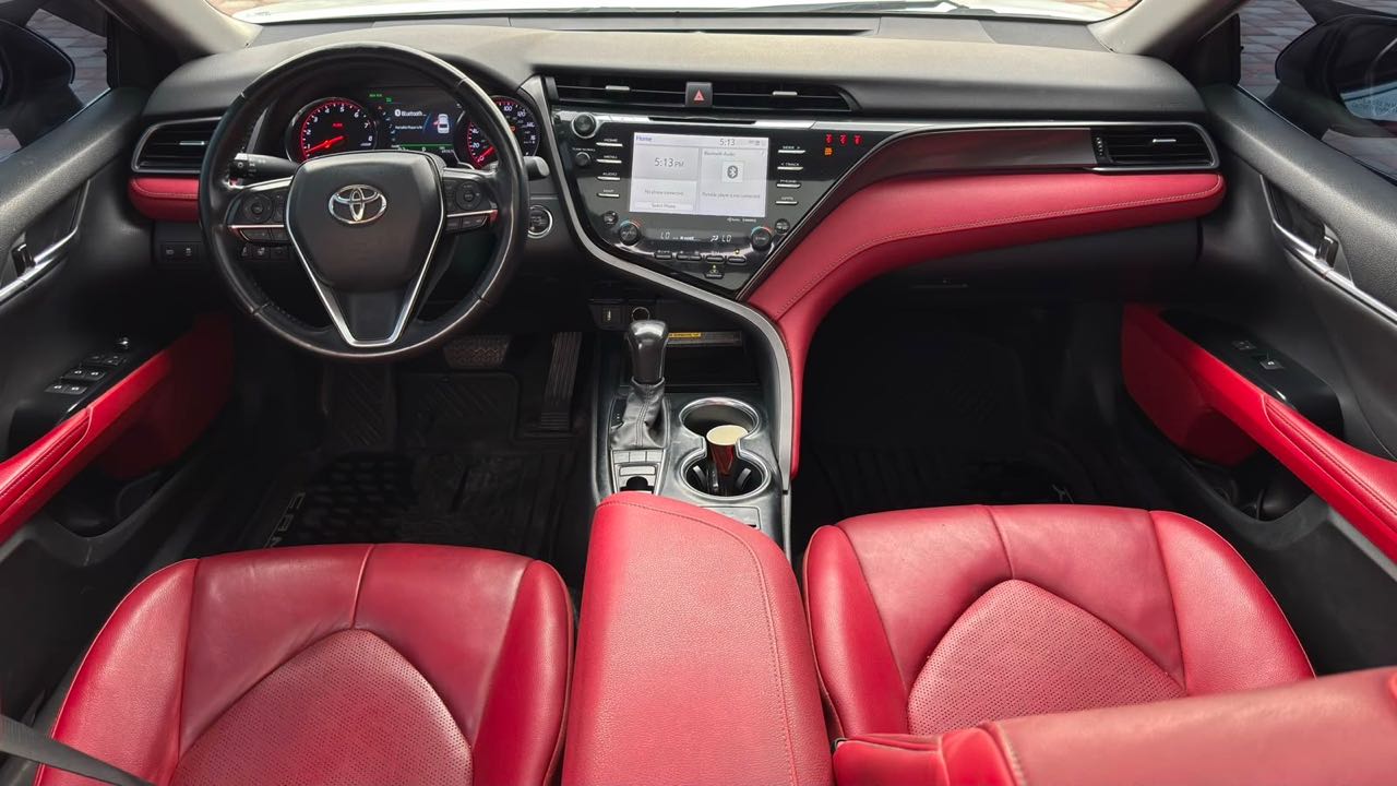Car Image 2020 TOYOTA CAMRY XSE