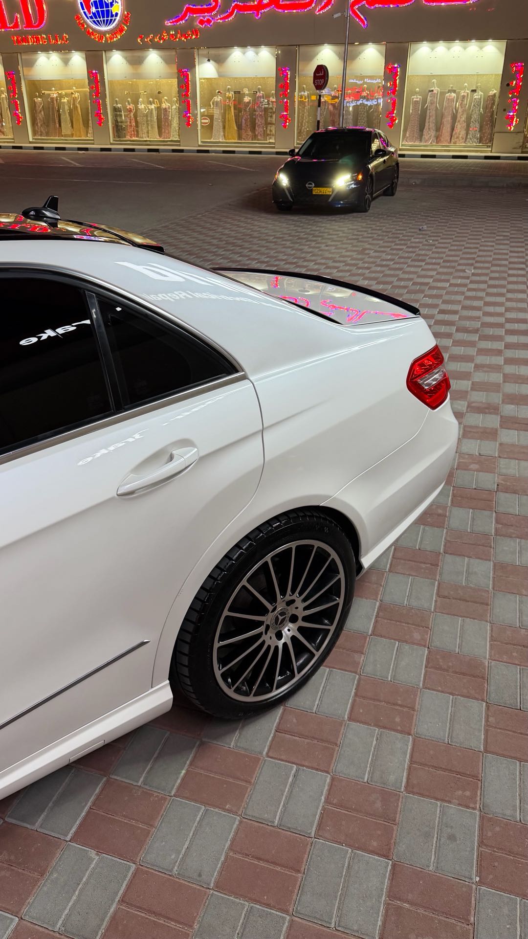 Car Image 2014 MERCEDES E Class 350