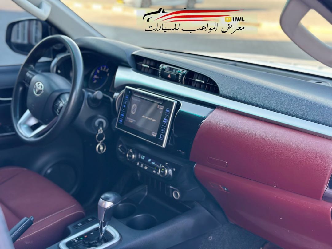 Car Image 2016 TOYOTA HILUX 2.7