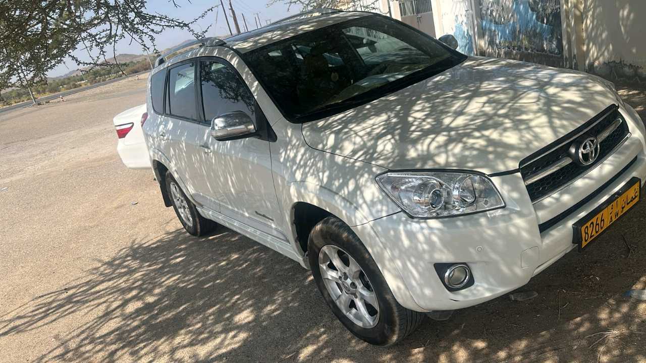 Car Image 2010 TOYOTA RAV4 GX