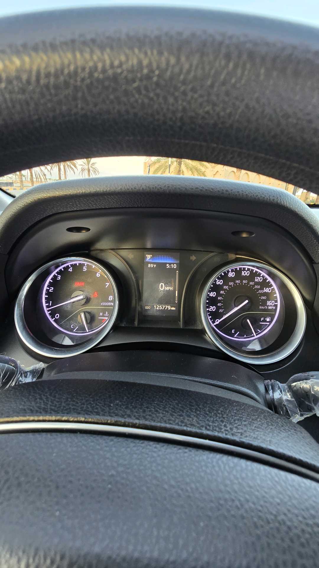 Car Image 2019 TOYOTA CAMRY LE