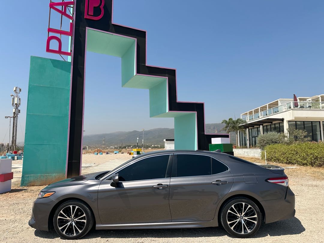 Car Image 2020 TOYOTA CAMRY SE