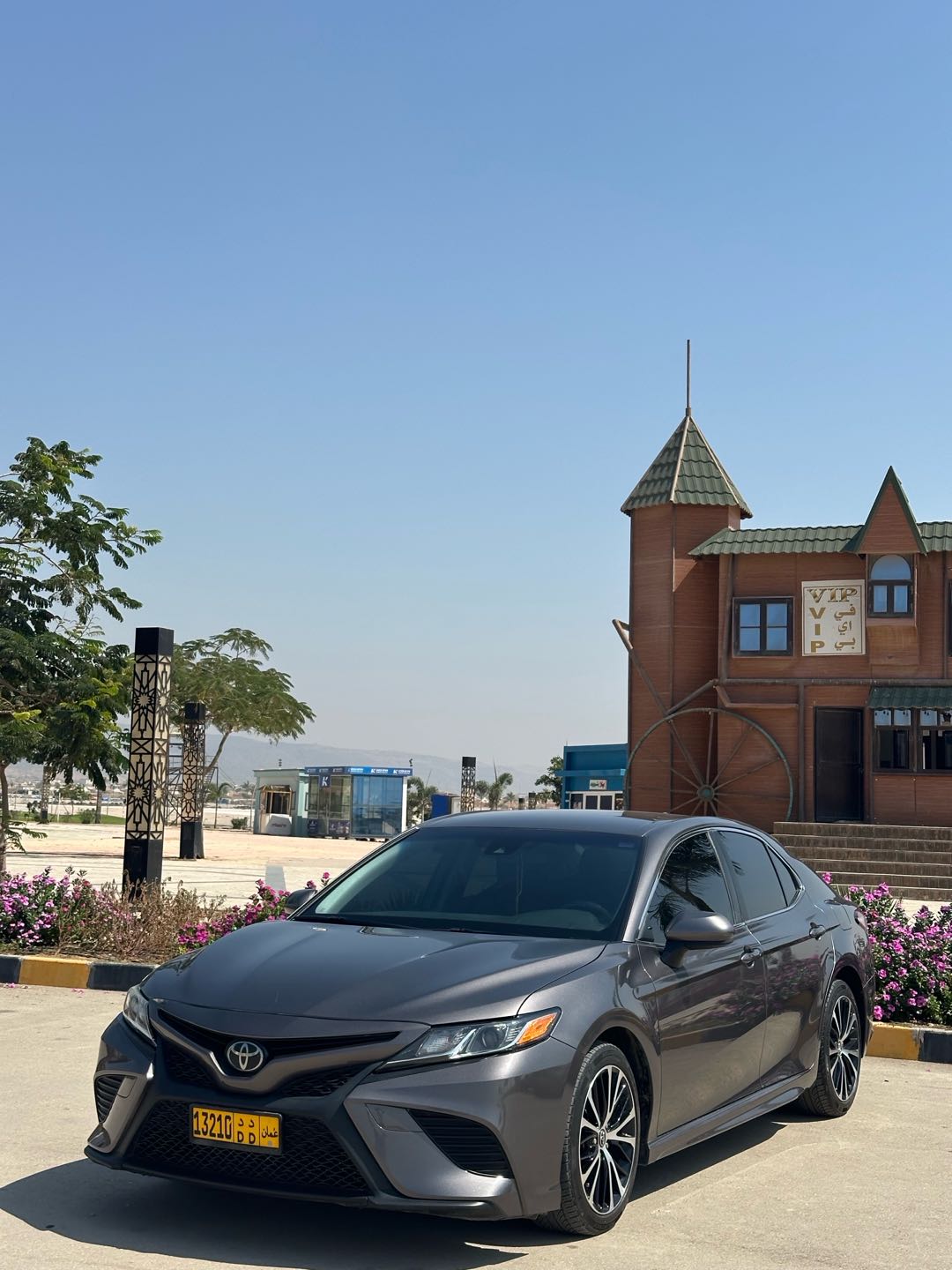 Car Image 2020 TOYOTA CAMRY SE