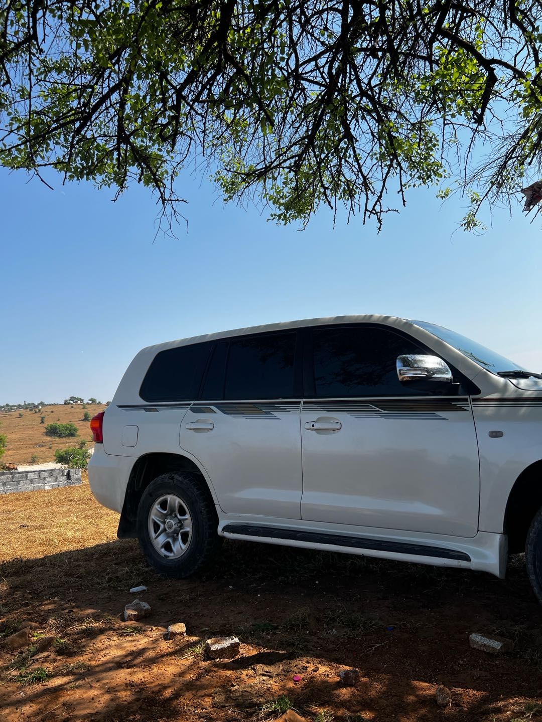 Car Image 2010 TOYOTA LAND CRUISER GX.R