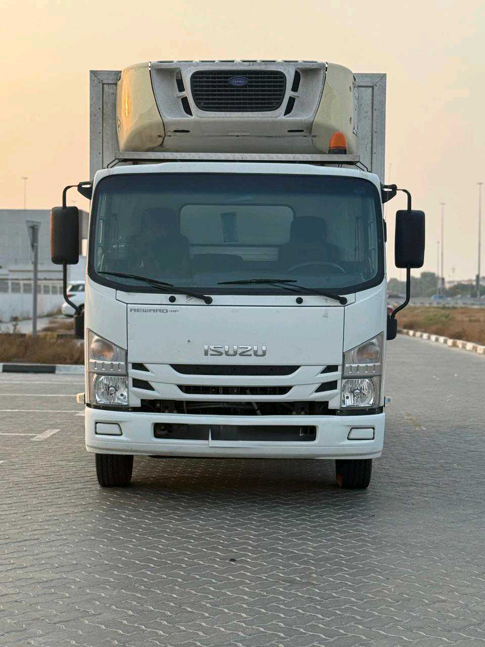 Car Image 2022 ISUZU N-Series 