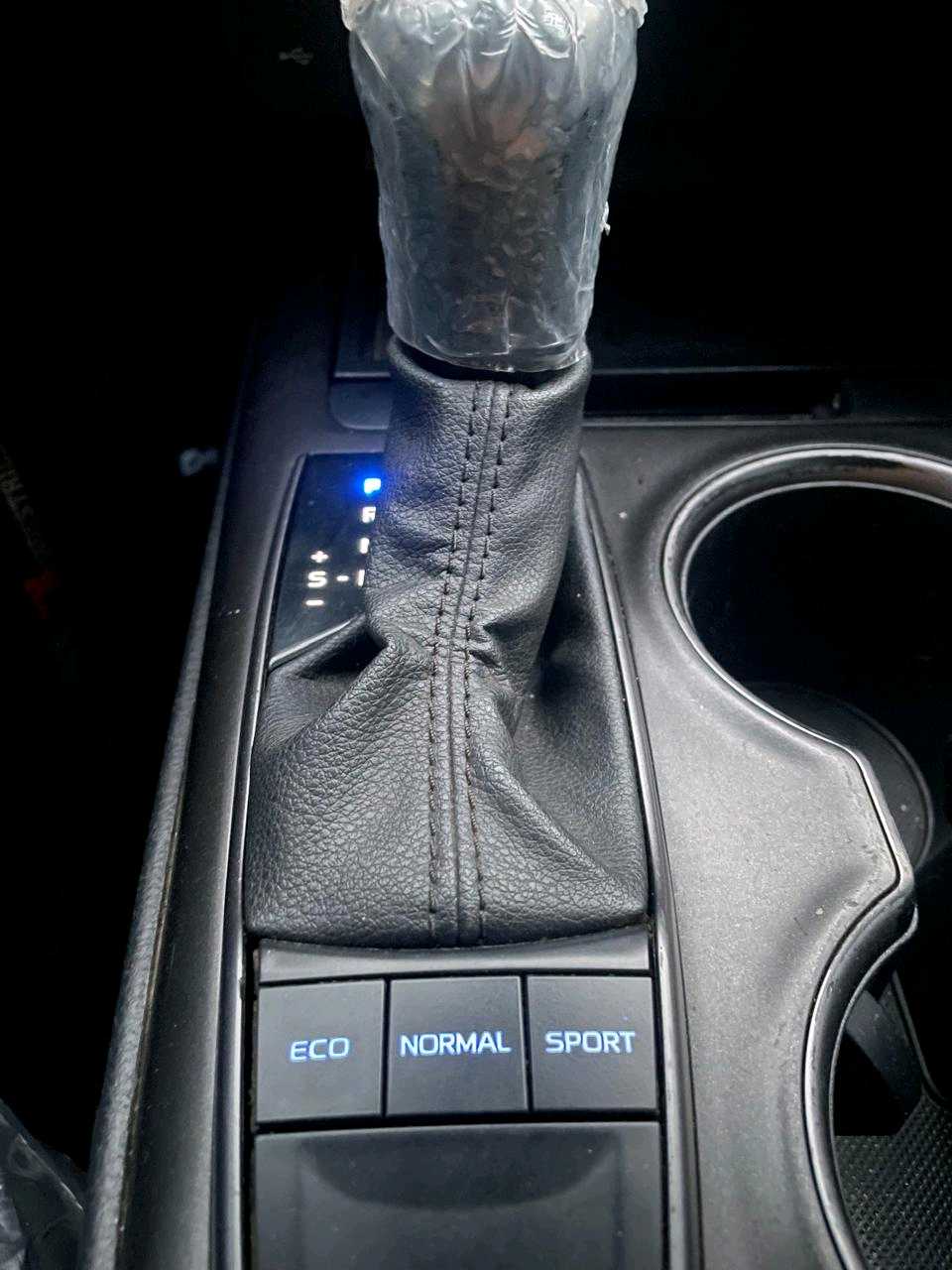 Car Image 2023 TOYOTA CAMRY SE