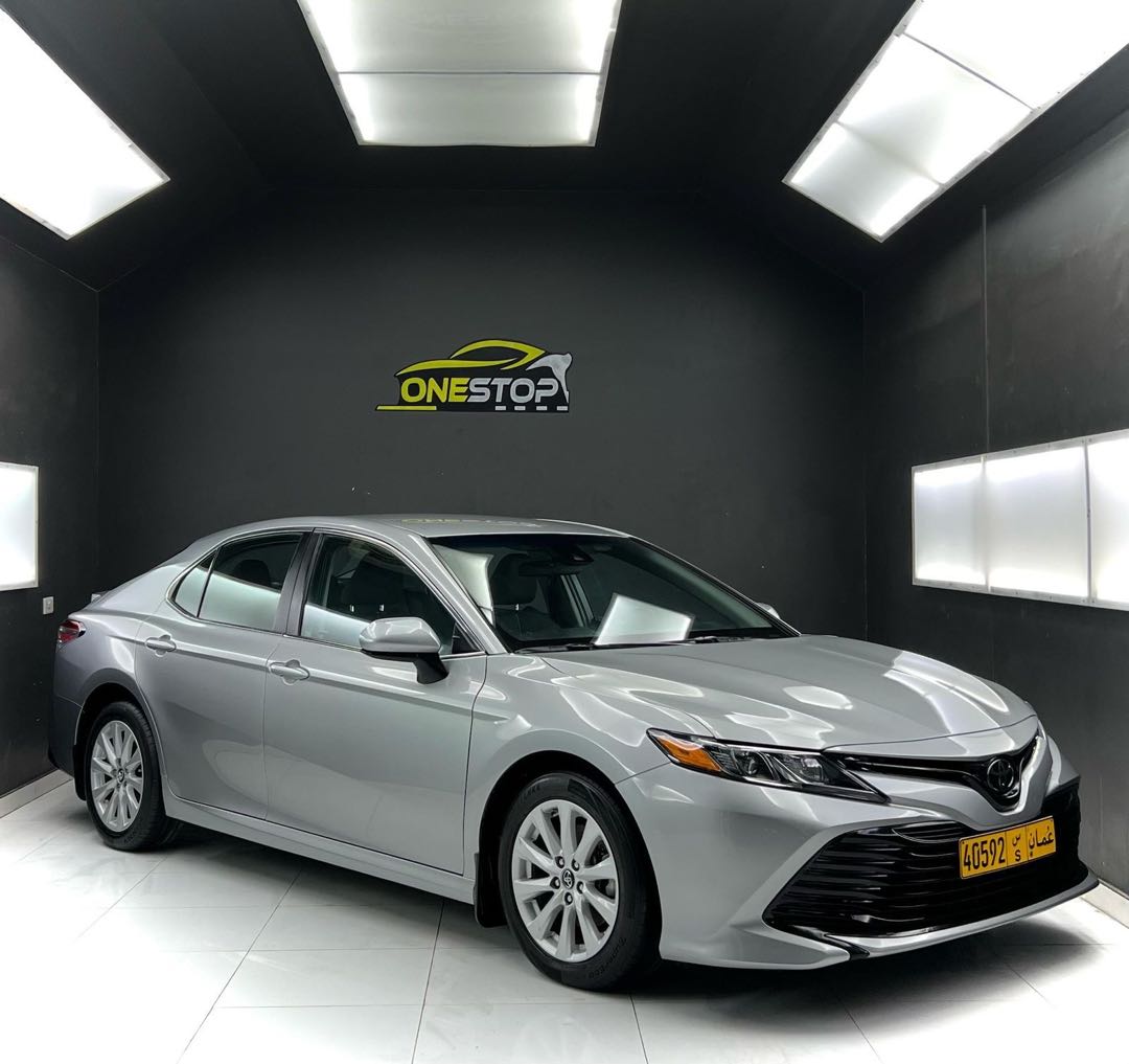 Car Image 2019 TOYOTA CAMRY LE