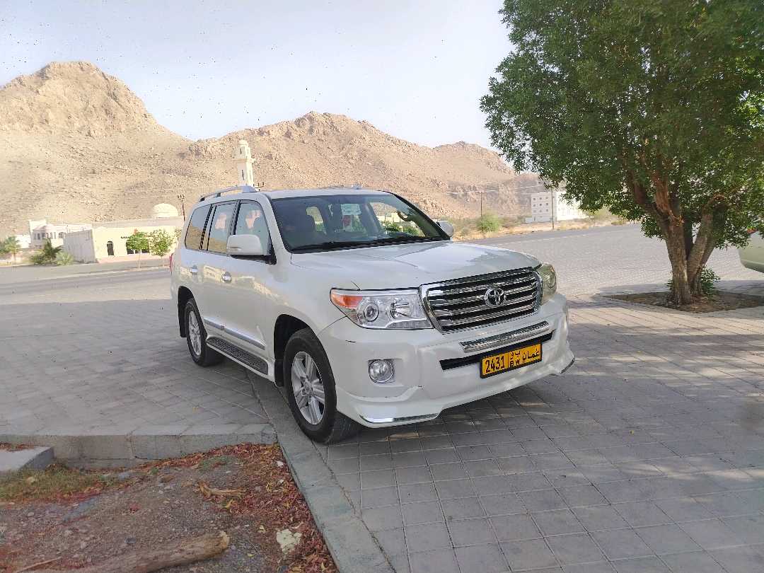Car Image 2014 TOYOTA LAND CRUISER GX.R