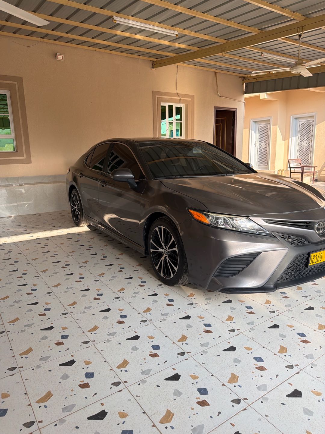 Car Image 2020 TOYOTA CAMRY SE