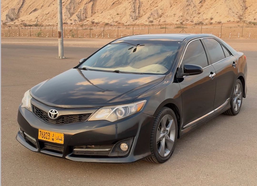 تويوتا كامري SE 2013