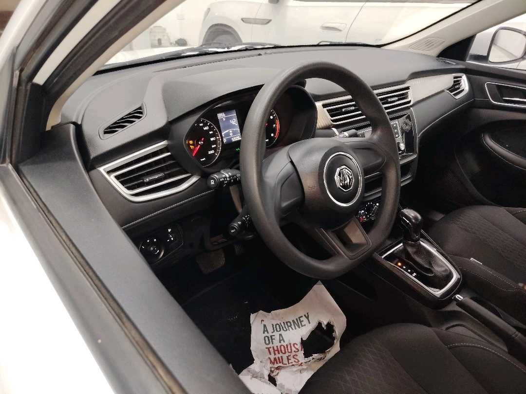 Car Image 2023 MG 5 Standard