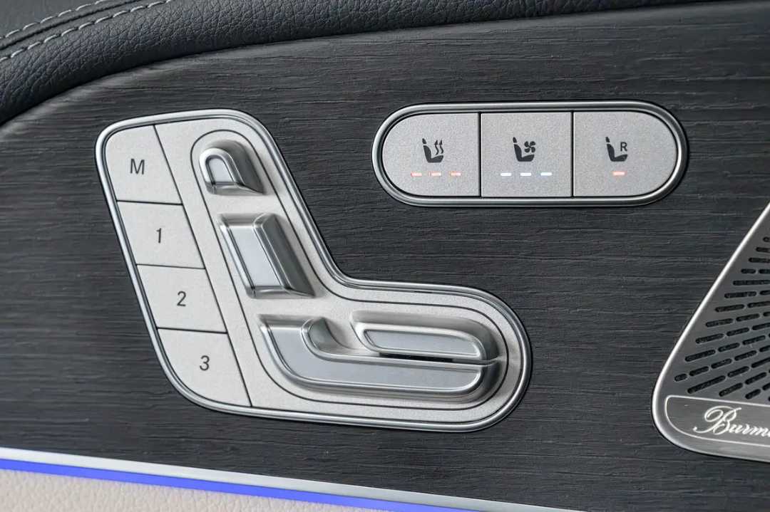 Car Image 2025 MERCEDES GLS CLASS 450