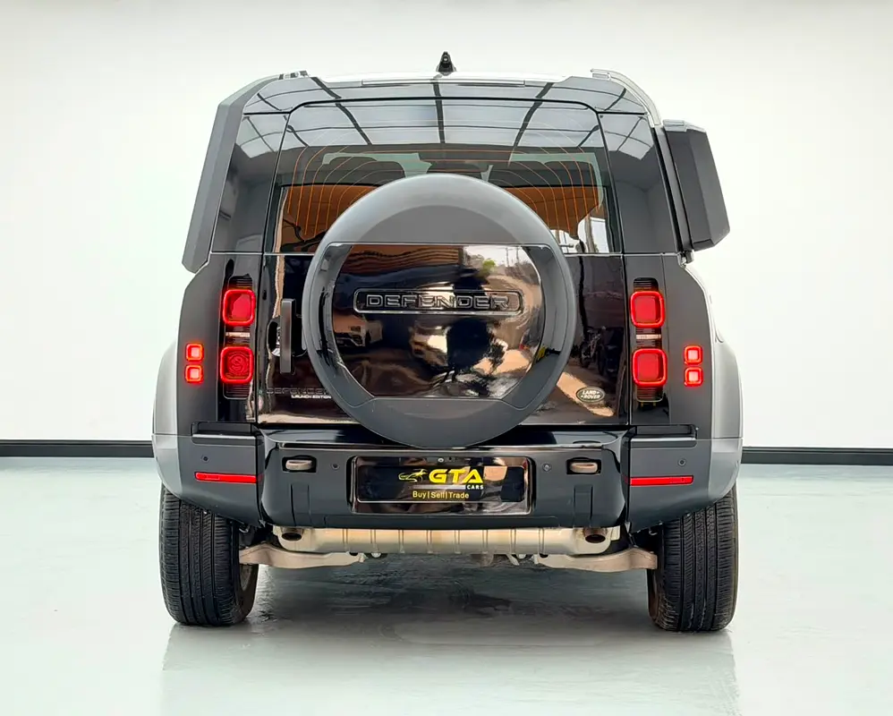 Car Image 2020 LAND ROVER DEFENDER 110 HSE
