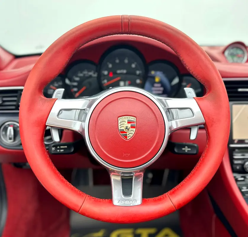 Car Image 2015 PORSCHE 911 Carrera 4 GTS