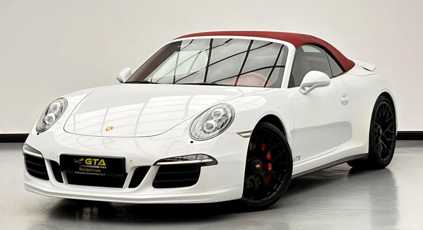 Car Image 2015 PORSCHE 911 Carrera 4 GTS