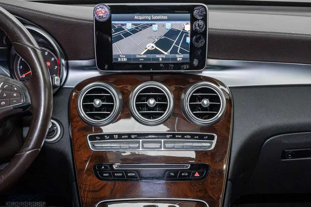 Car Image 2017 MERCEDES GLC CLASS GLC 250 4MATIC