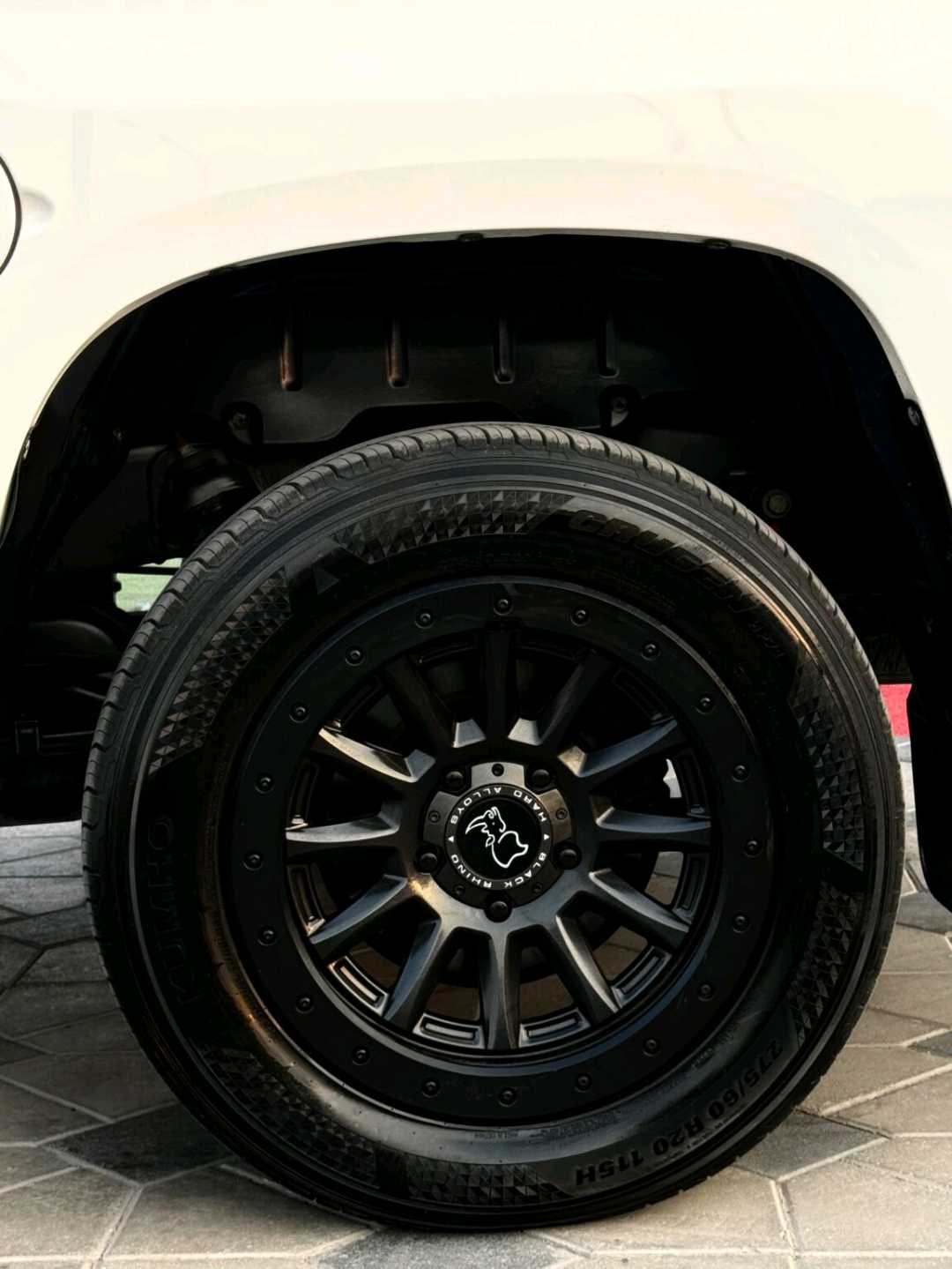 Car Image 2014 TOYOTA TUNDRA SR5