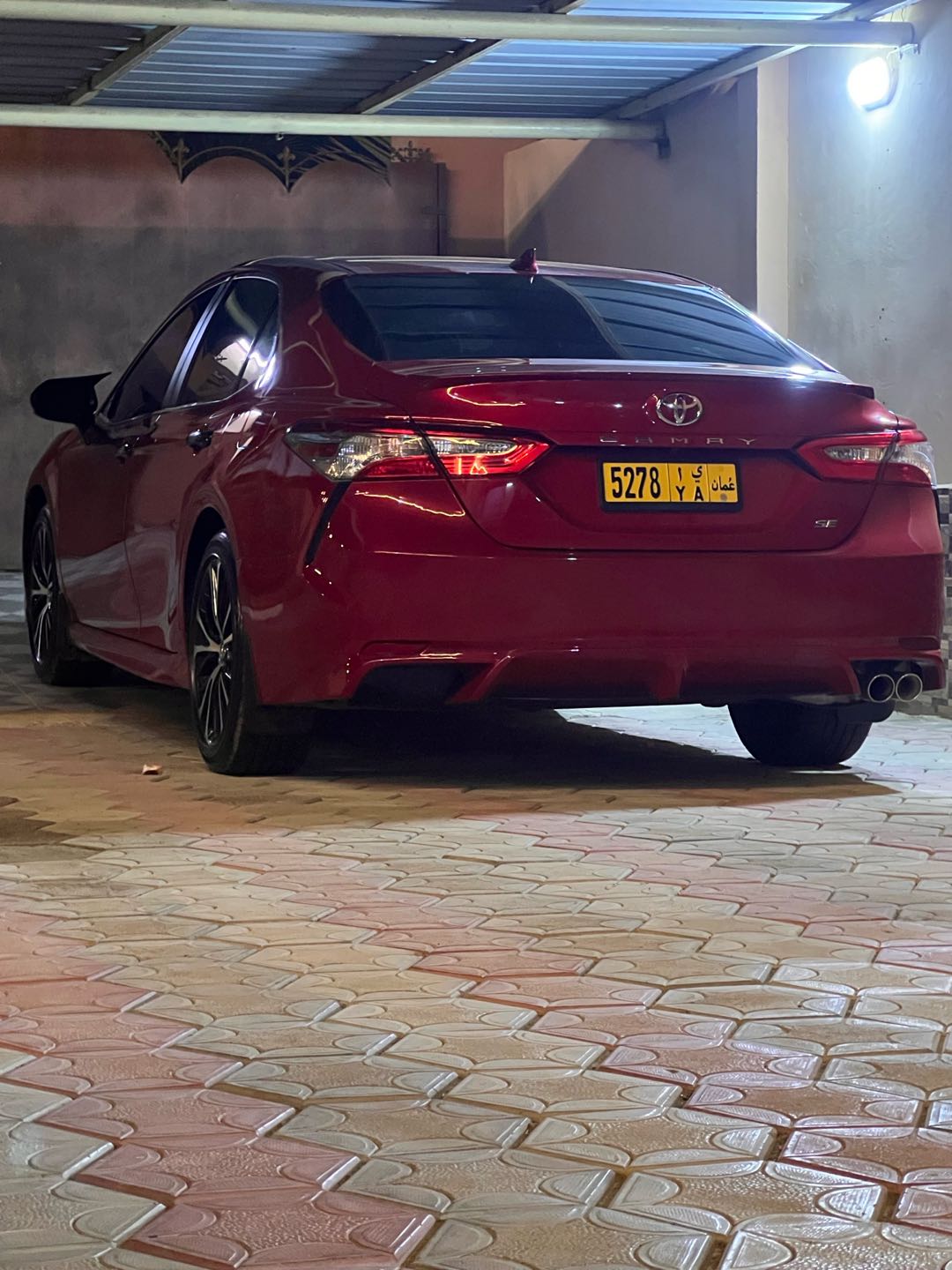 Car Image 2019 TOYOTA CAMRY SE