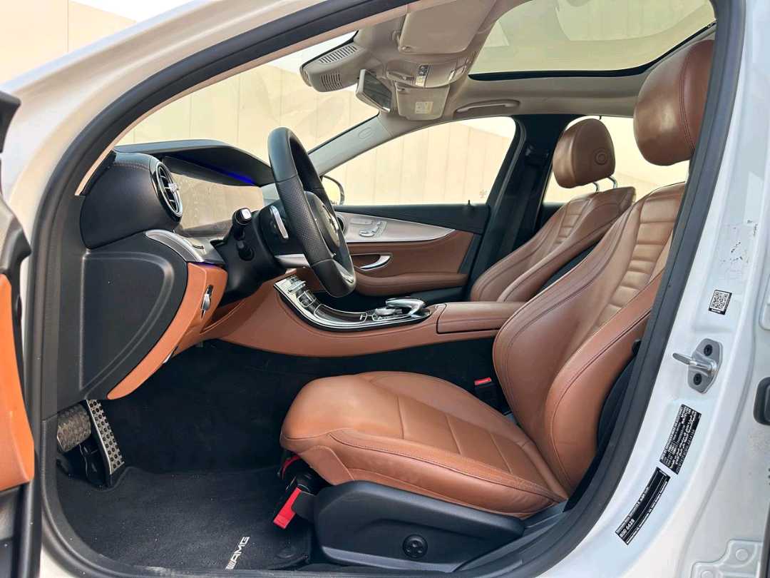 Car Image 2020 MERCEDES E Class 300