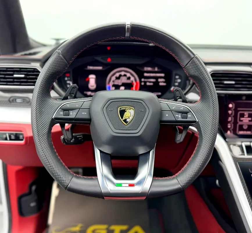 Car Image 2021 LAMBORGHINI URUS 
