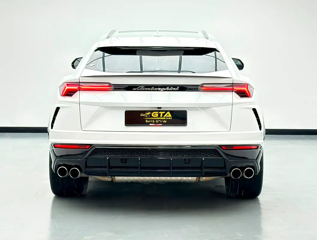 Car Image 2021 LAMBORGHINI URUS 