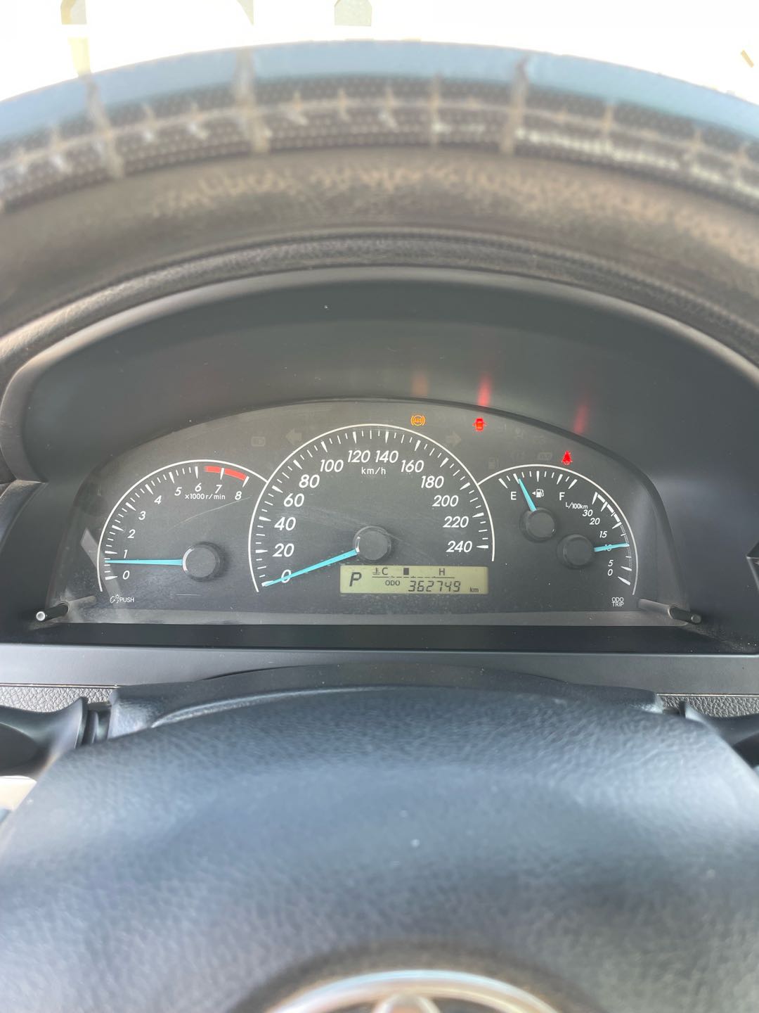 Car Image 2014 TOYOTA CAMRY GL