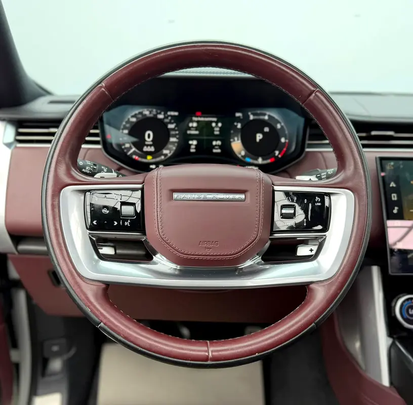 Car Image 2023 LAND ROVER VOGUE HSE